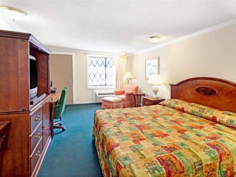 Knights Inn Austell Zewnętrze zdjęcie